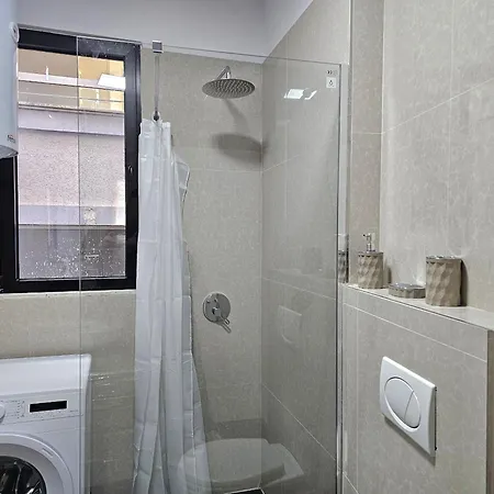 Eliza Apartment *