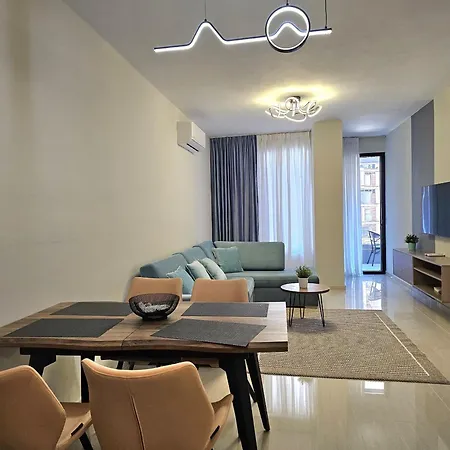 Eliza Apartment